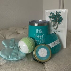 Bath & Body Spa Gift Set 🩵